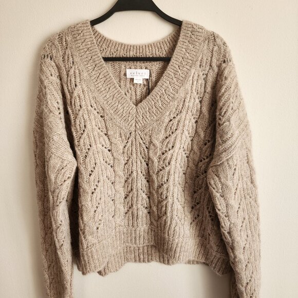 Velvet by Graham and Spencer Sade Alpaca Sweater NWT - Picture 2 of 5